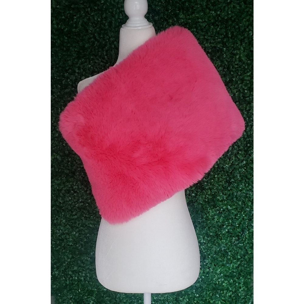 21. Anthropologie Faux Fur Stole - Picture 3 of 10